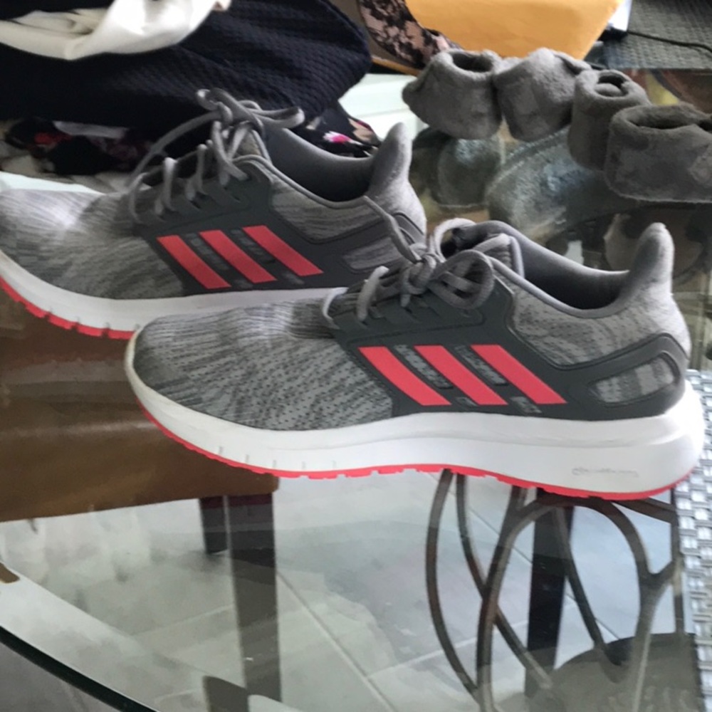Women Adidas size 71/2 athletic shoes
